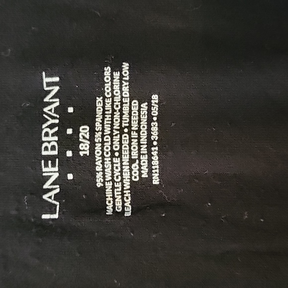 Lane Bryant. Black. Sleeveless Top. 18/20 - Picture 2 of 4